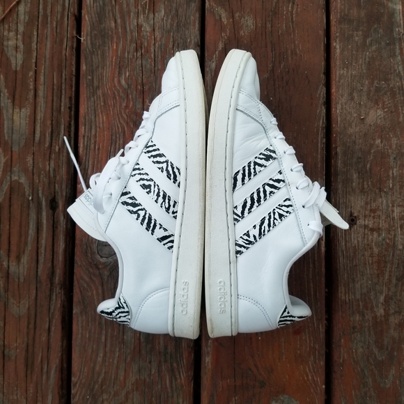 Men's Adidas Cloudfoam Art White Zebra Stripes classic sneakers US size 11 - Picture 2 of 8